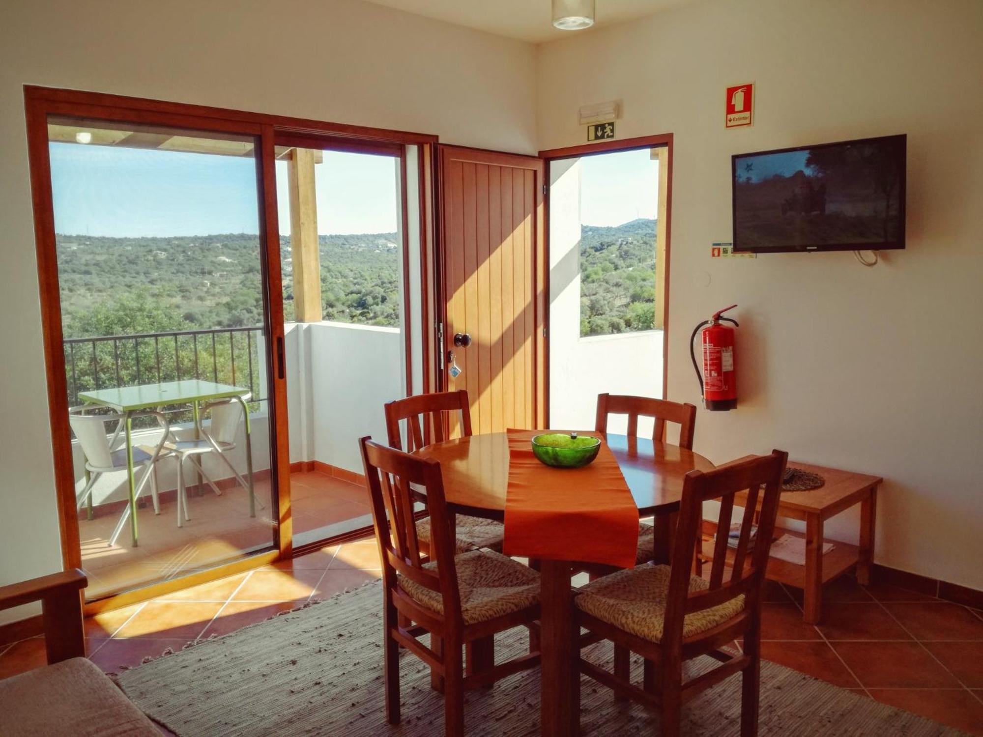 エストーイ Monte Da Ribeiraヴィラ 部屋 写真