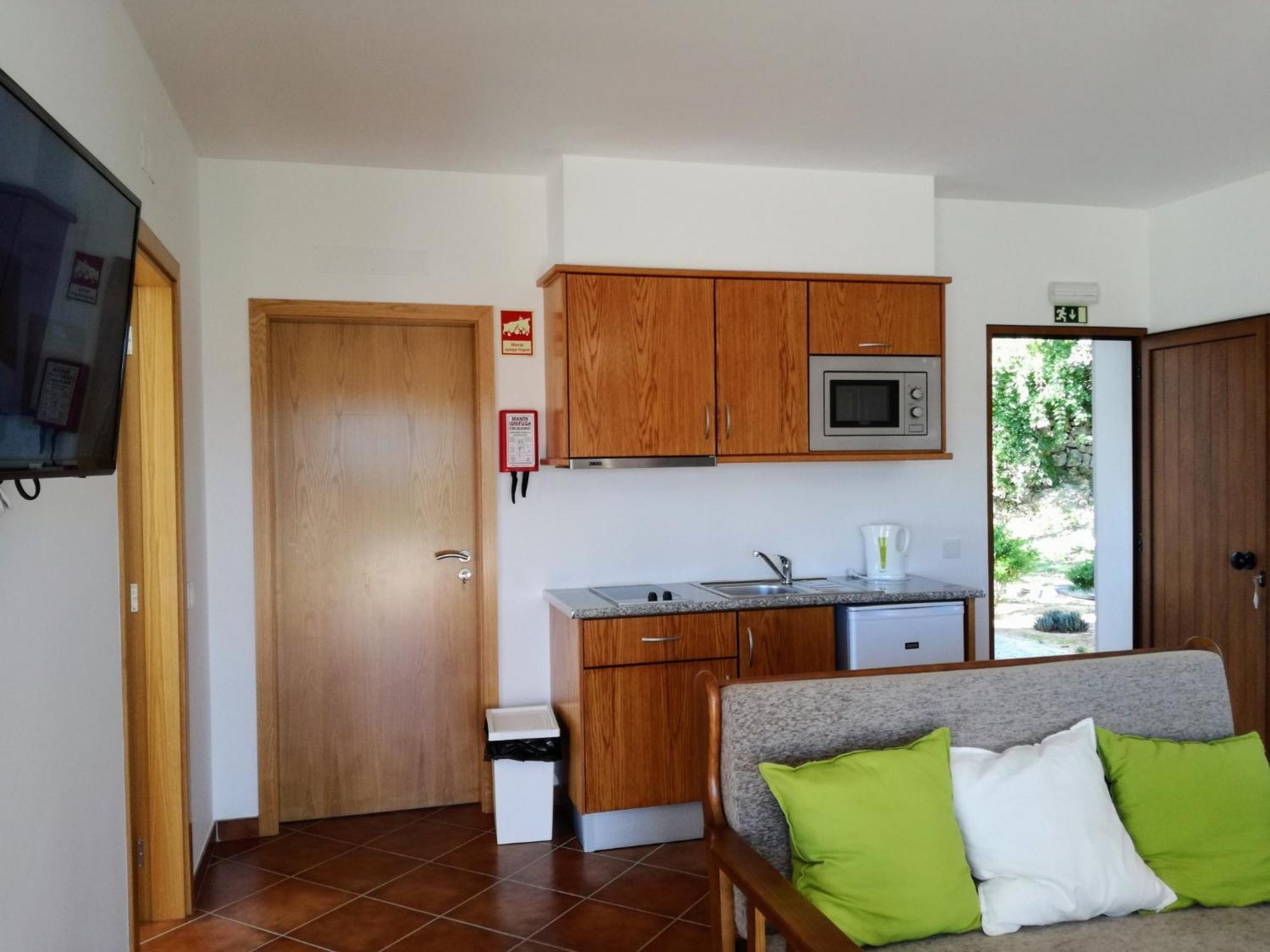 エストーイ Monte Da Ribeiraヴィラ 部屋 写真