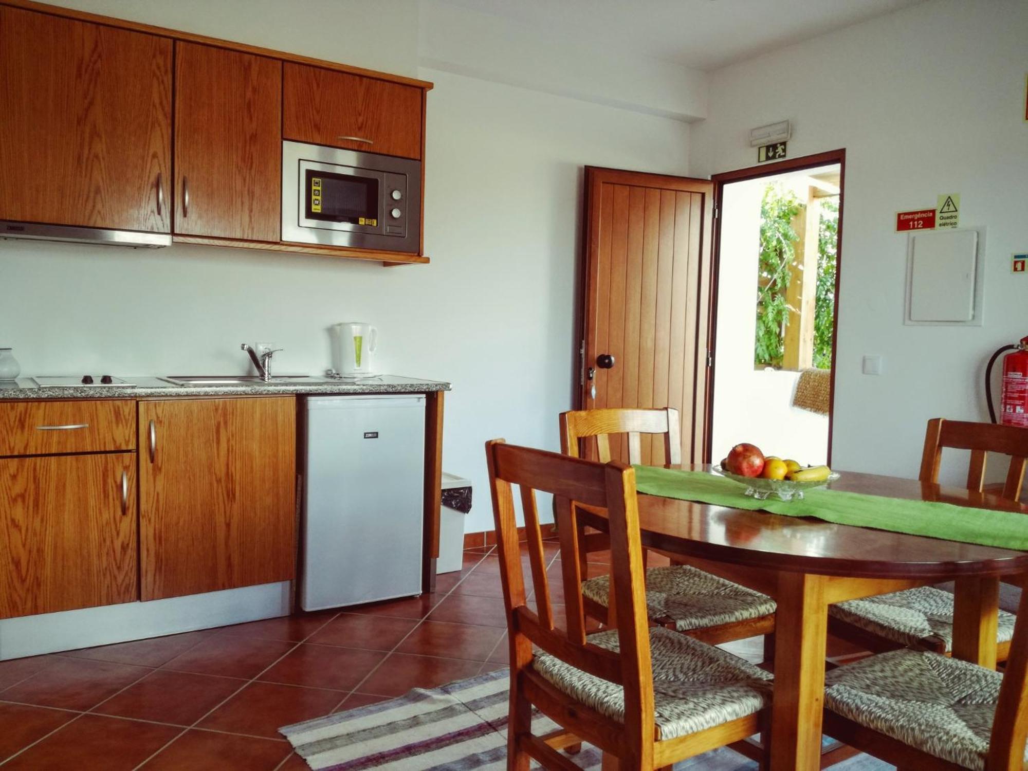 エストーイ Monte Da Ribeiraヴィラ 部屋 写真
