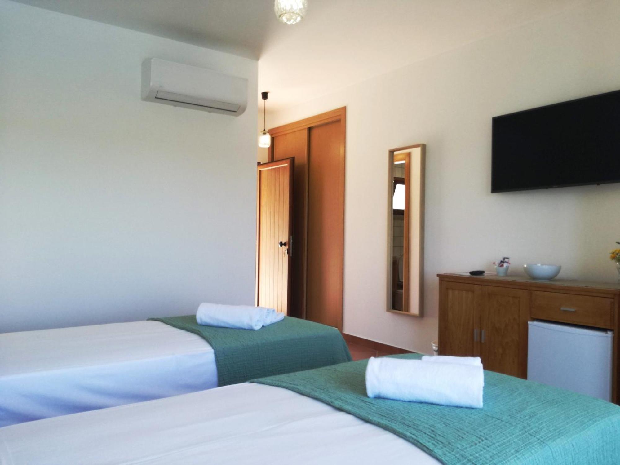 エストーイ Monte Da Ribeiraヴィラ 部屋 写真